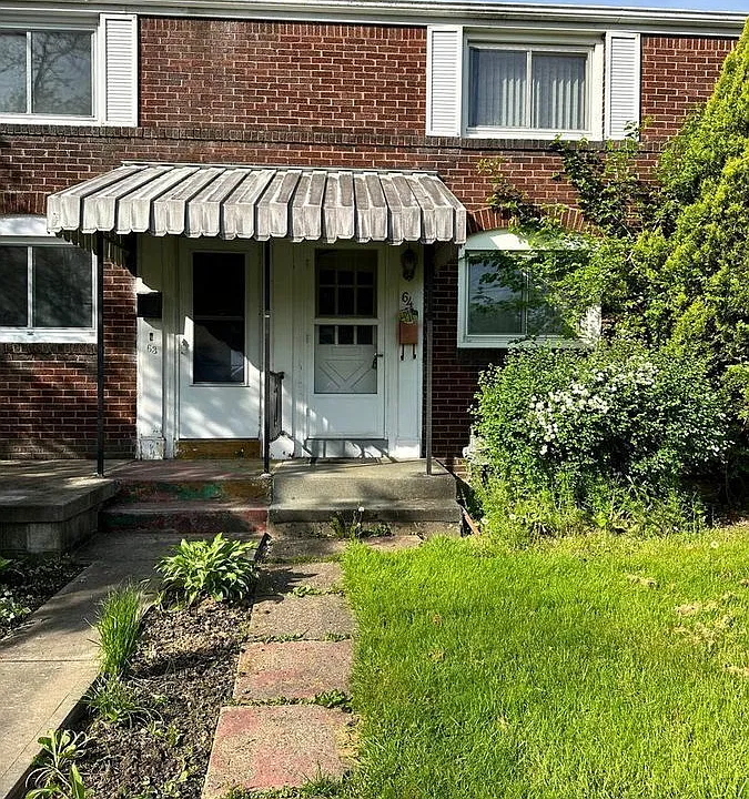 64 Longmore Ave
