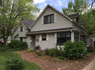 208 Morningside Dr, Pella, IA 50219