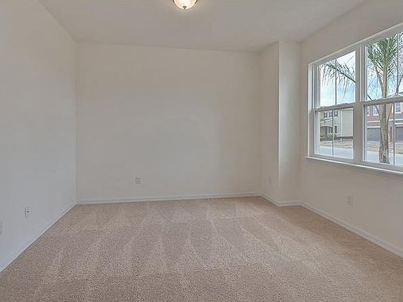 4th image of 2264 Mill Ter