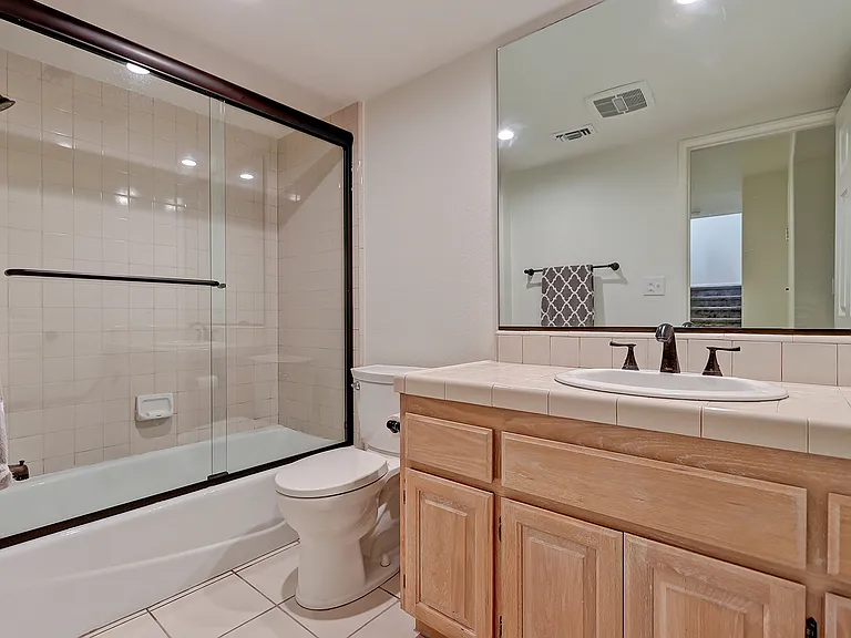 511 N Elena Ave #B — Photo 21