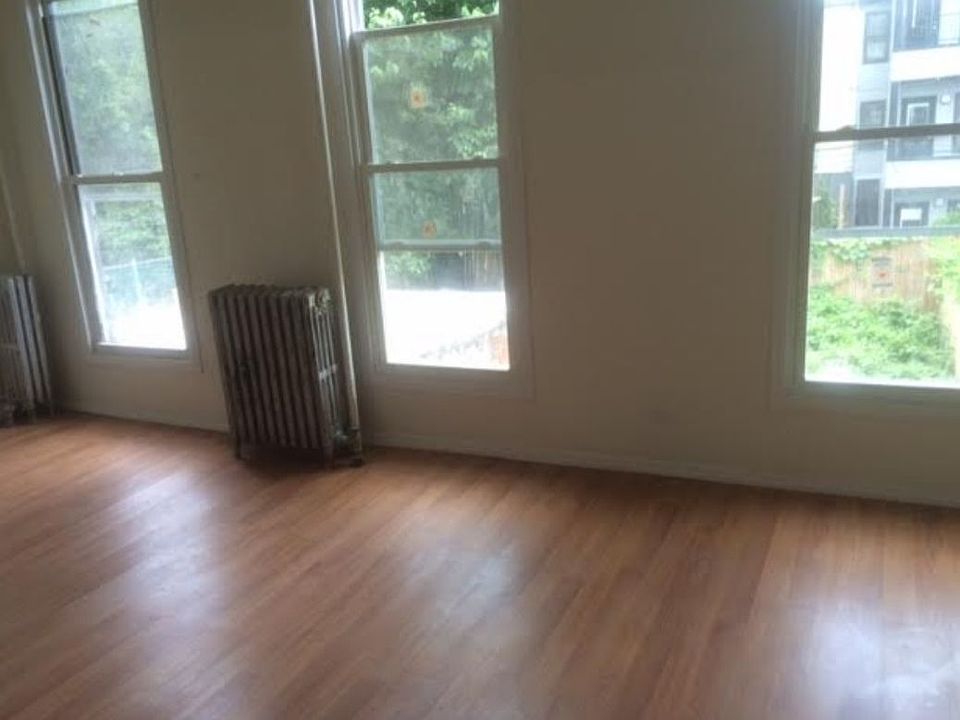 2nd image of 1138 Lafayette Ave