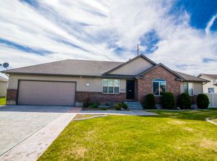 433 Ivans Ln, Idaho Falls, ID 83401