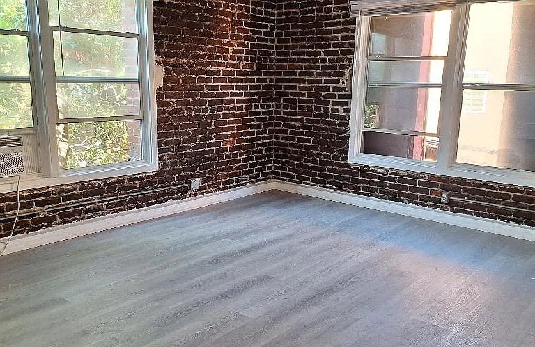 Manhattan Place — Photo 26