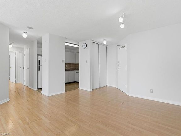 3rd image of 25 Trailwood Dr #2206
