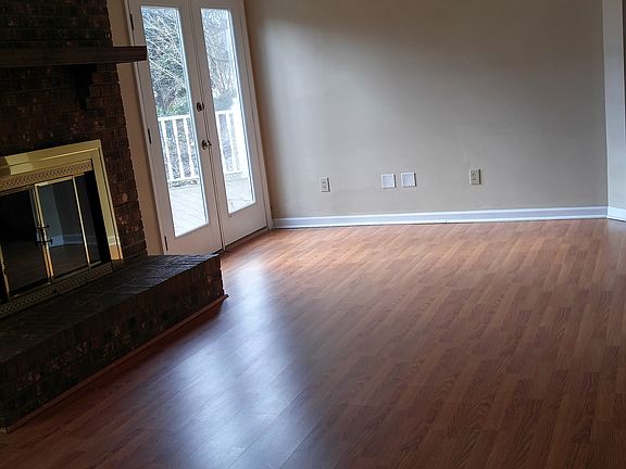 4th image of 11333 Leadenhall Ln