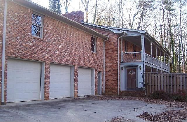 2nd image of 102 Tanglewood Dr