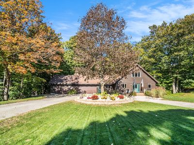 6477 Maple Ln, Holland, MI, 49423