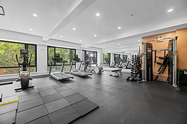 Rented by REAL New York | media 14