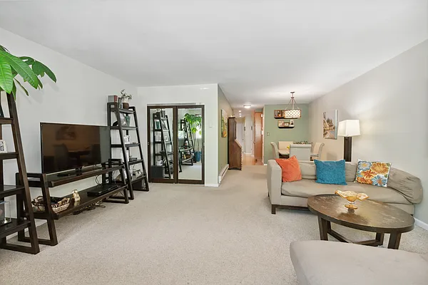 Sold by Remax Edge | media 7