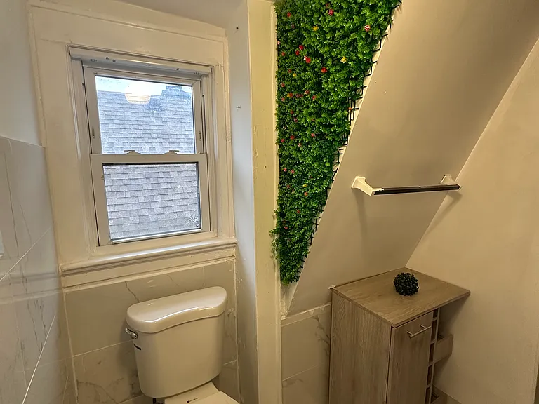138 N 15th St #3 — Photo 6