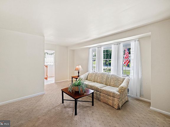 5th image of 1529 Cedarwood Dr