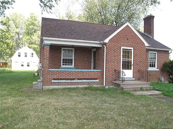 2nd image of 2931 Niagara Falls Blvd #1
