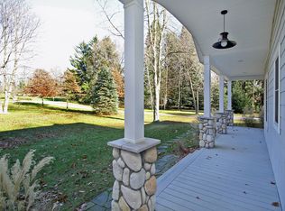 1115 Point O Woods Dr, Benton Harbor, MI