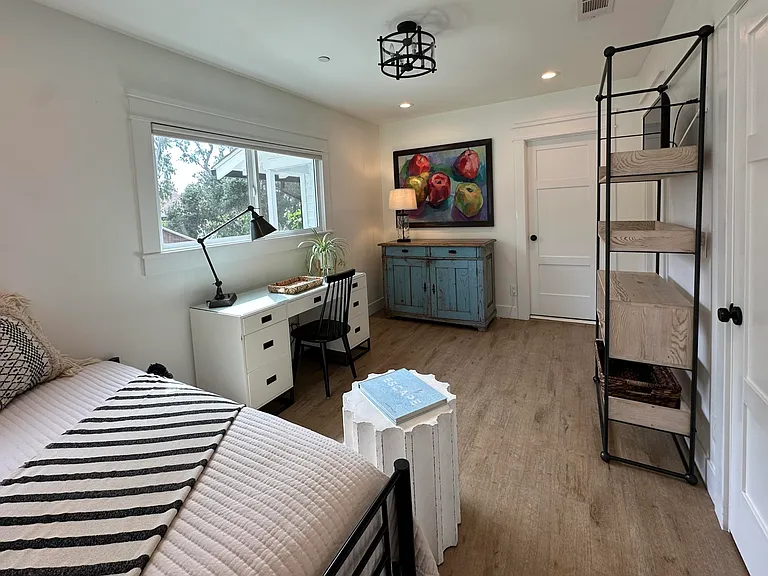 496 N La Cumbre Rd — Photo 16
