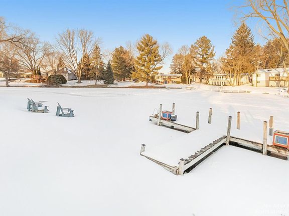 2nd image of 6749 Ellinwood Dr