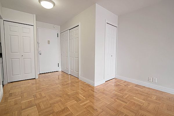 1st image of 330 W 45th St APT 3G