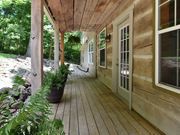 835 N Woodland Cir, Bloomfield, IN 47424