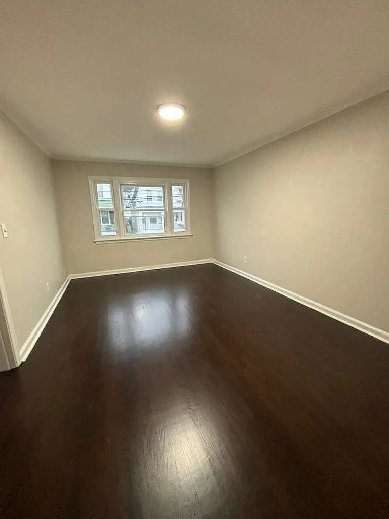 2 bed, 800 sqft, $1,750 — Photo 3