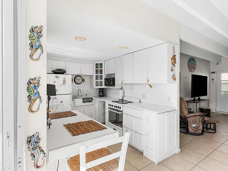 3500 S Ocean Blvd — Photo 14