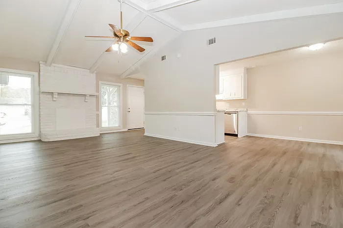 209 Buckskin Dr — Photo 4