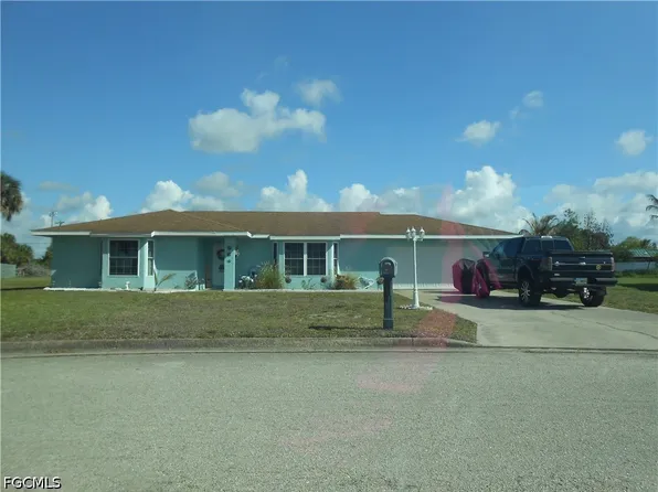 222 Ground Dove Cir, Lehigh Acres, FL 33936