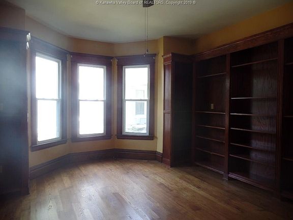 3rd image of 1345 Market St
