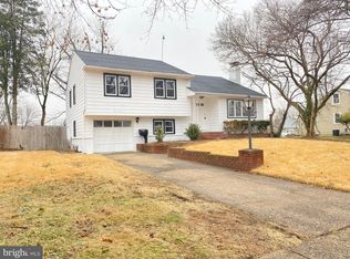 18 Harmon Rd, Mount Holly, NJ 08060