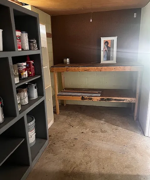 Workshop area (basement)