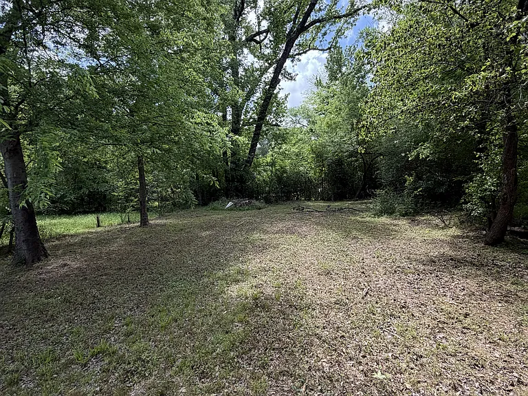 800 W 25th St — Photo 14
