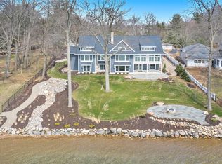 3872 E Gull Lake Dr, Hickory Corners, MI 49060