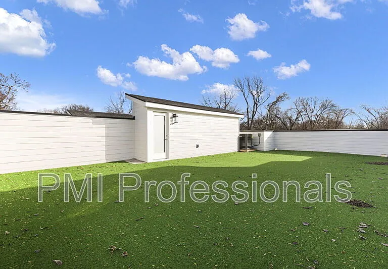 219 S Bilbro Ave — Photo 34