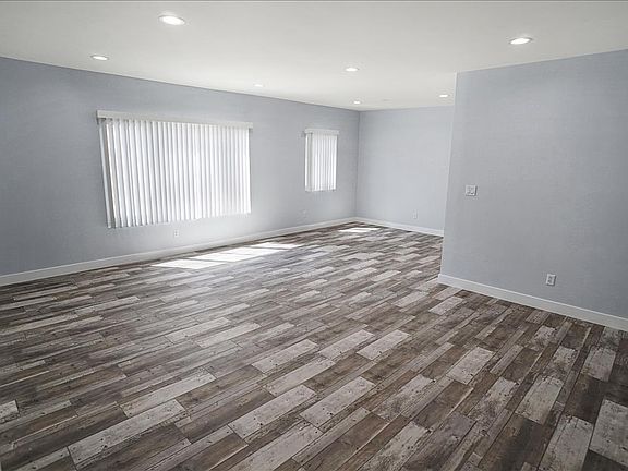 4th image of 1318 Berkeley St Unit 1-5