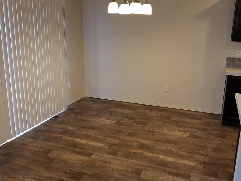 11465 Willamette Way — Photo 6