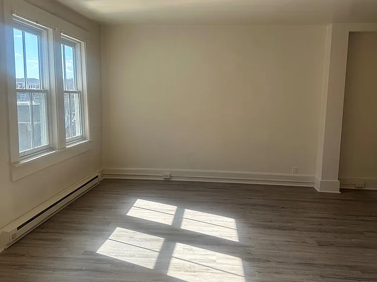 1 Center St #1 — Photo 3