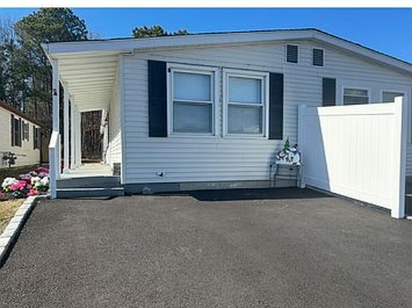 65A Village Cir #W
