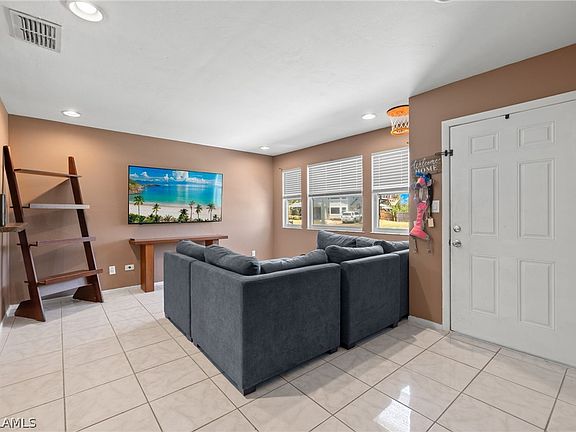 3rd image of 9016 Cypress Dr S
