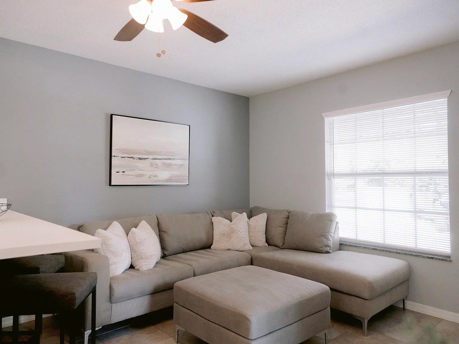 2 bed, 800 sqft, $2,215 — Photo 3