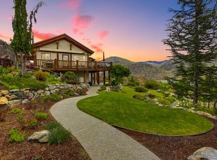16005 S Lakeshore Rd, Chelan, WA 98816