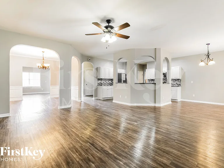 7864 Wrotham Cir — Photo 3