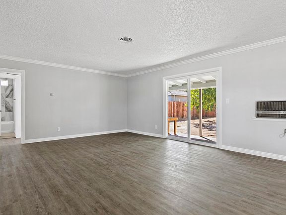 4th image of 35911 82nd St E