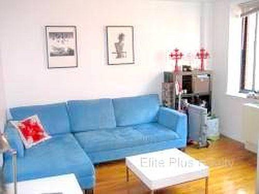 5th image of 173 Grand St #4D