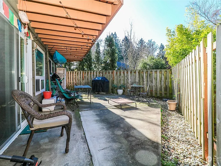 409 NW Market St #409 — Photo 6