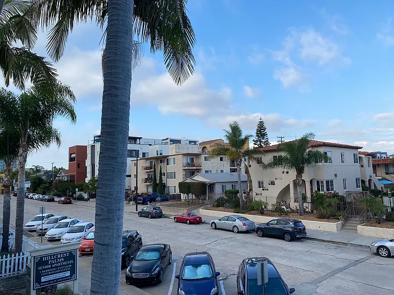 Hillcrest Palms Apartments — Photo 22