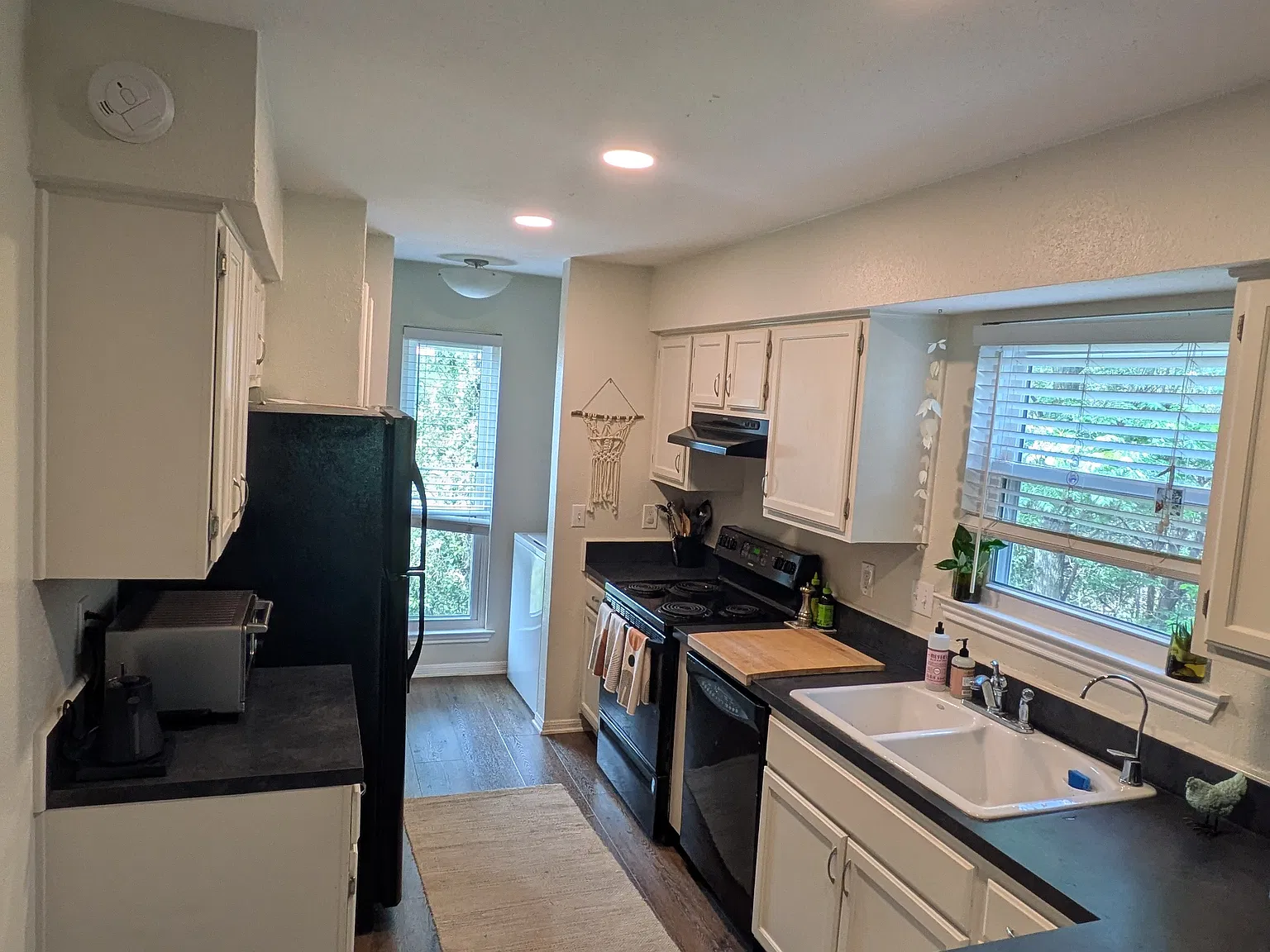 2 bed, 1060 sqft, $1,500 — Photo 2