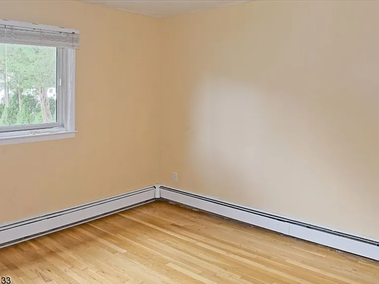 218 Hiawatha Blvd — Photo 2