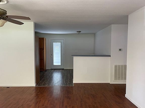 3rd image of 543 Callaway Dr