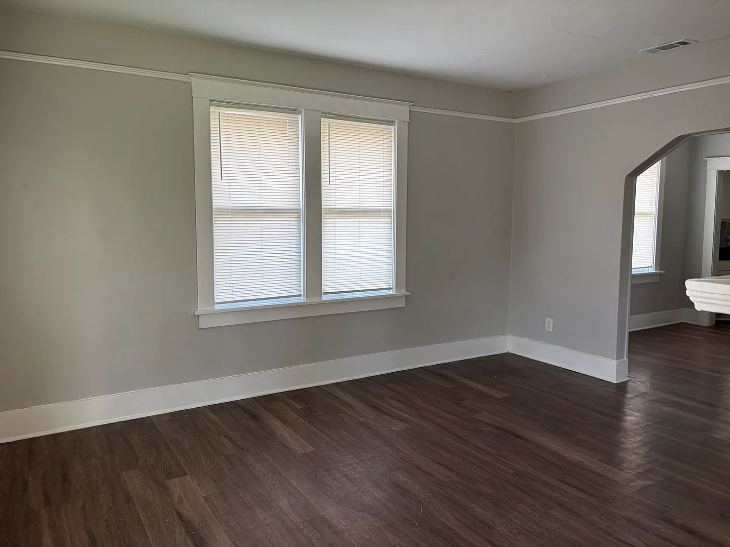 Newly Renovated 4-Bedroom Home Housing Vouchers Accepted! — Photo 2