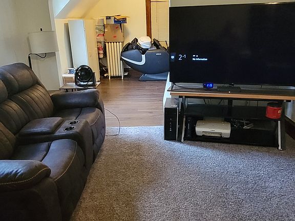 3rd image of 1094 13th Ave SE Floor 2
