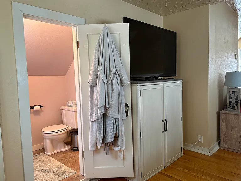 4519 Woolworth Ave — Photo 25