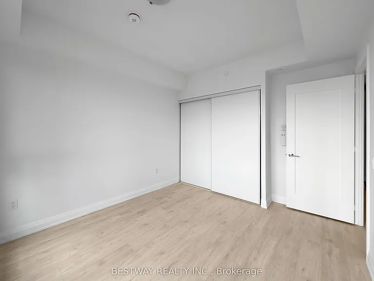 412 Silver Maple Rd #207 — Photo 9
